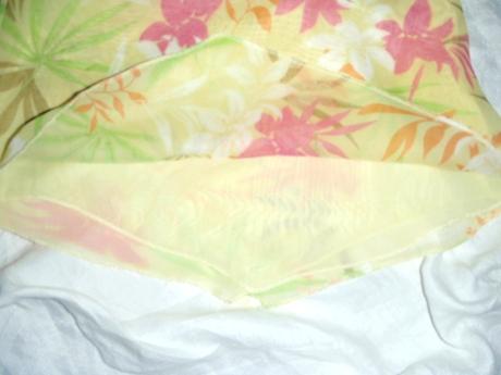 Splývavý lehounký letní top, 122