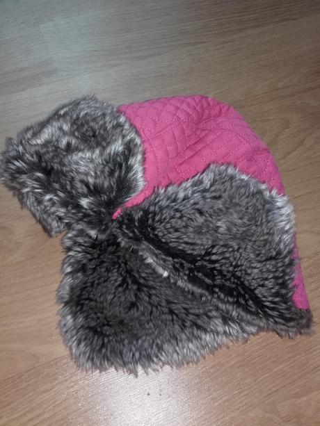 Teplá prešívaná ušianka s kožušinkou, 6-10 r., f&f,128