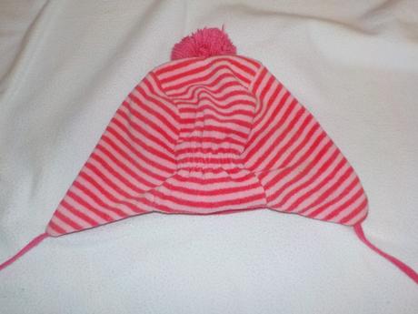 Čepička s bambulí, 74