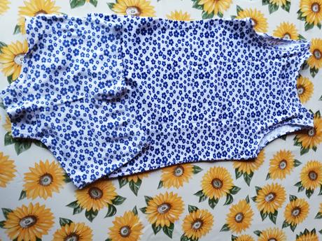 Komplet košilka a kalhotky vel. 122/128., tcm,122