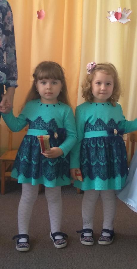 Slavnostní šatičky vel. 92 a 98, 92