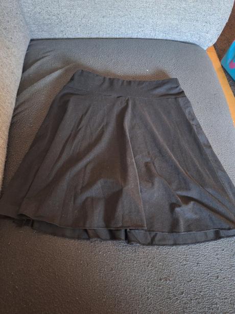 Dívčí sukně s kraťasy  vel. 160, 158