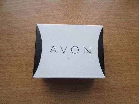 Nový, v orig. dárkové krabičce, perlový náramek, avon