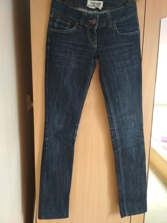 Dámské džíny zn. trf, xs