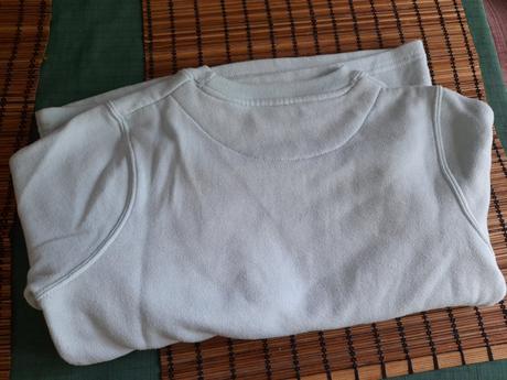 Světle modrá mikina, 146