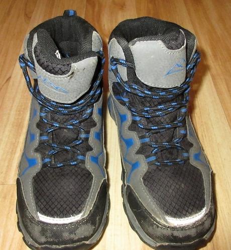 Kotníkové boty, 32