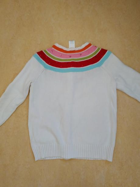 Kvalitní svetřík vel.122, 122