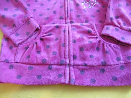 Mikina s puntíky., st. bernard,92