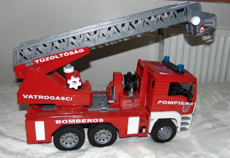 Bruder hasičské auto, 