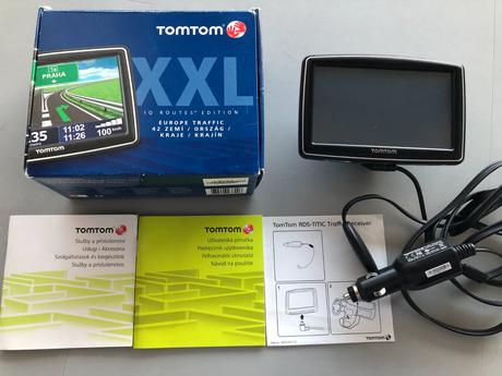 Přenosná auto navigace tomtom xxl vč.držáku černá, 