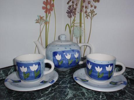 Čajová-kávová souprava na čaj i kávu,