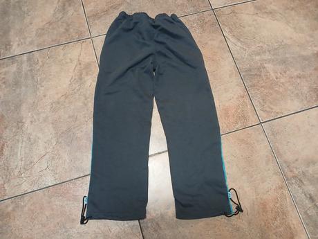 Tepláky kugo, vel. 122,, kugo,122