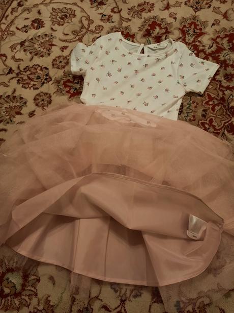 Růžičkové tylové šaty, h&m,134