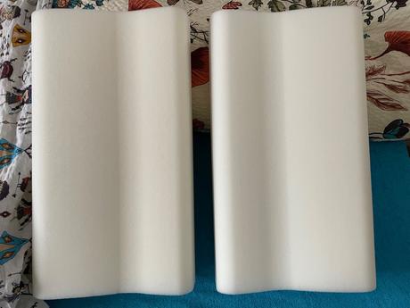 Dva ergonomické polštáře, šířka (cm): 50,délka (cm): 30