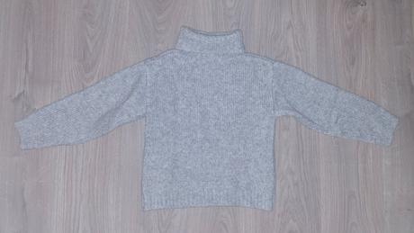 Svetr reserved, reserved,140