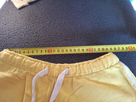 Dívčí kraťasy vel. a značka neuvedena., 134