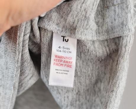 Svetr vel. 4 - 5 let, tu,110