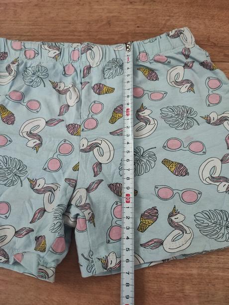 Šortky s jednorožci, sinsay,140