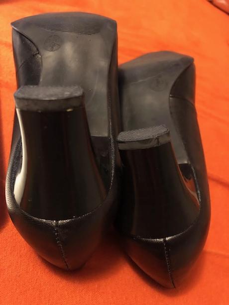 Cerne lodicky canda 37, 37