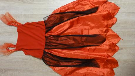 Šaty na maškarní ples, 