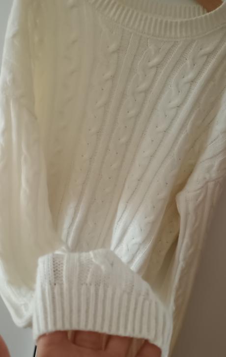 Krásný svetr vel.xs do pasu - jako nový, bershka,xs