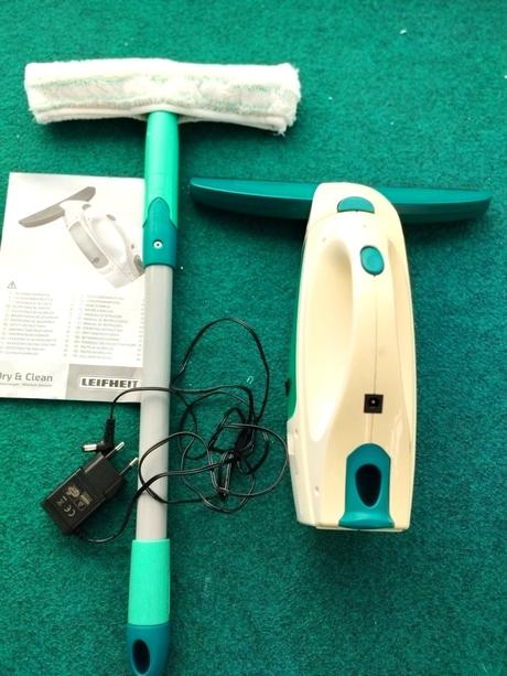 Vysavač na mytí oken zn.leifheit,