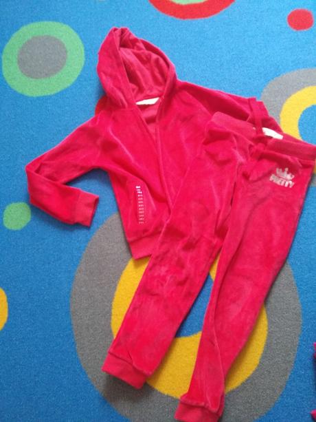 Sametová souprava red tag, 128