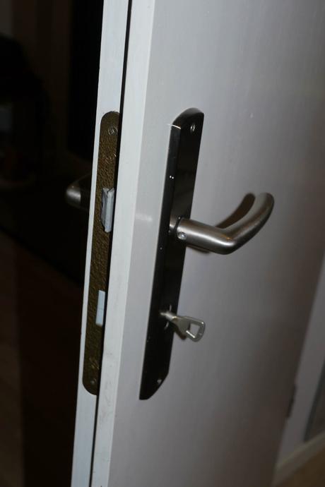 Nerezove kliky na dvere,