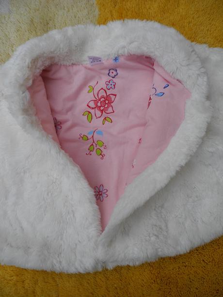 Kožíškové pončo, next,68