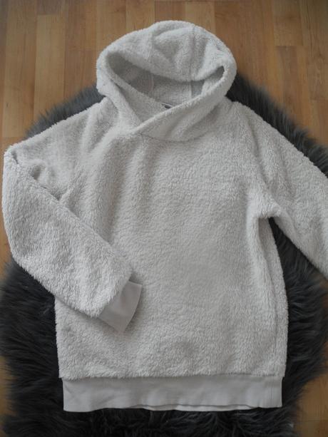 Chlupatá mikina s kapucí, 158