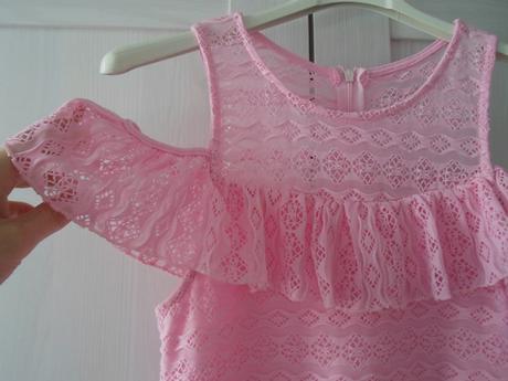 Růžové krajkové šaty šatičky, 158