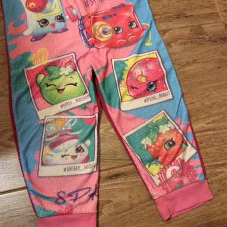Teplý fleece overal/pyžamo ,,shopkins", matalan,116