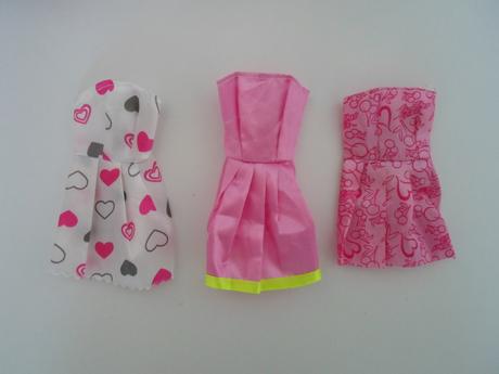 Šaty pro barbie 3ks,