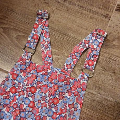 Letní květinkový overal s kapsami, h&m,140