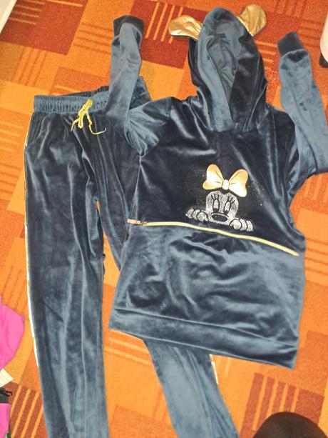 Pekna soupravicka vel 134, 134