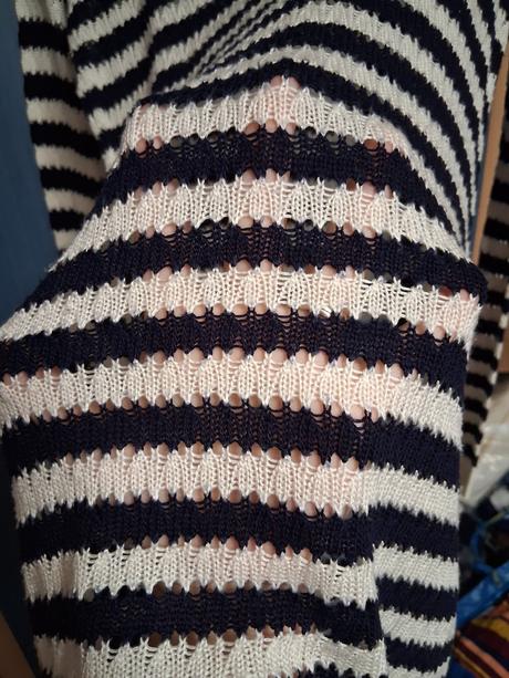 Háčkovaný svetřík, m