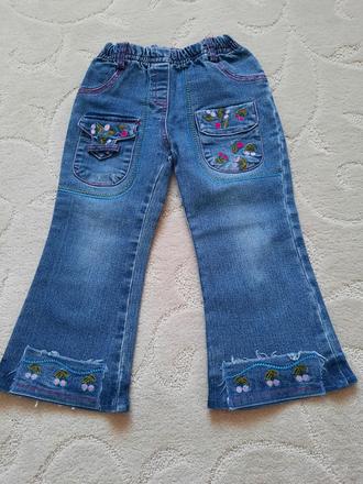 Džíny s výšivkami, 98