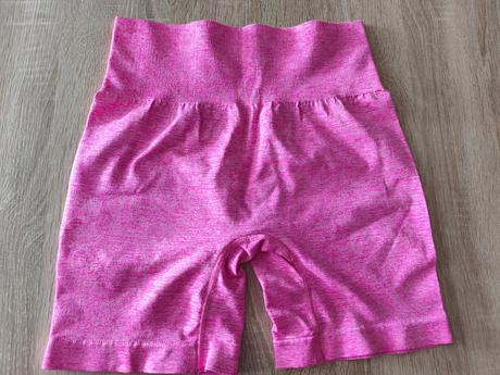Dámské sportovní kraťasy, s