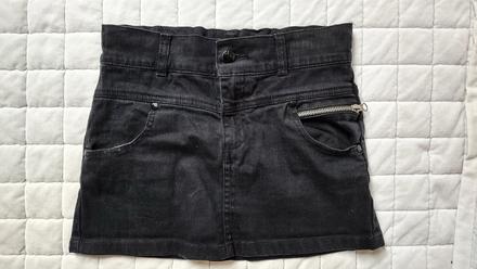 Černá riflová sukýnka, 146