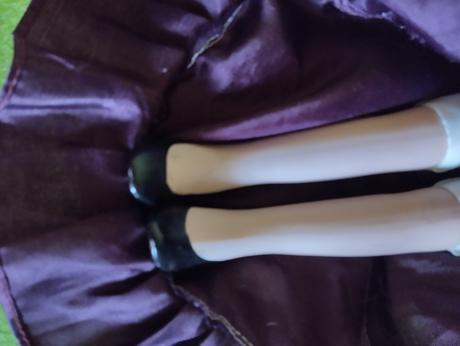 Porcelánová panenka na opravu, 