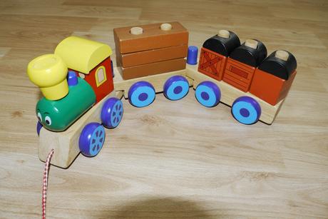 Lokomotiva s 2 vagony - drevena, 