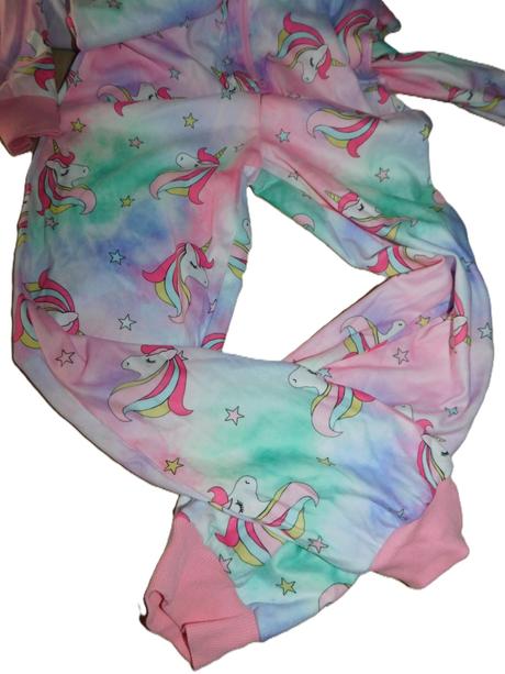 Dívčí overal, 140