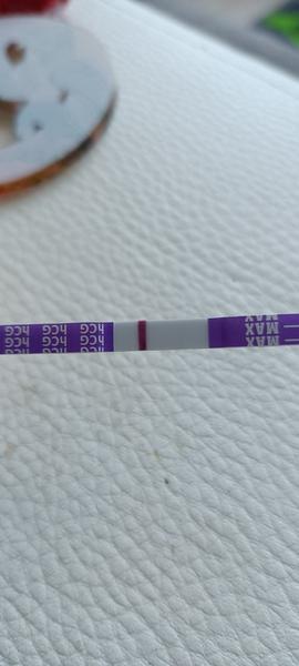 Je to slabý duch nebo ryska po ovulaci?