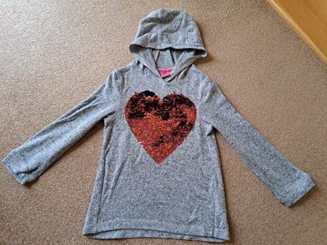 Svetřík s měnícím srdíčkem, vel.122, kiki&koko,122