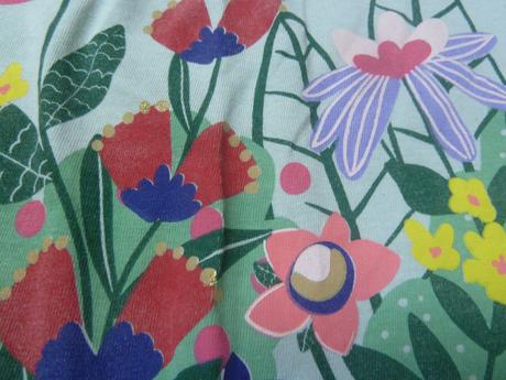 Triko s květy, pepco,122