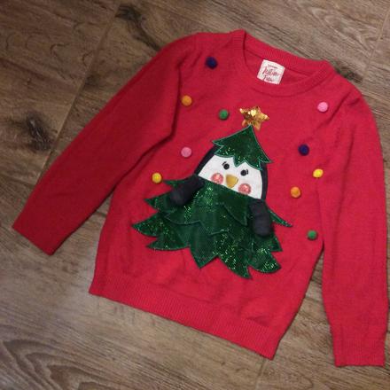 Vánoční svetřík s vánočním stromečkem, 104