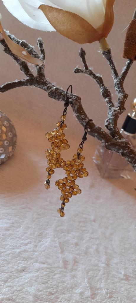 Korálkové dlouhé visací náušnice, 