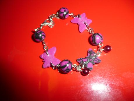 Náramek bižuterie motýl klíč,