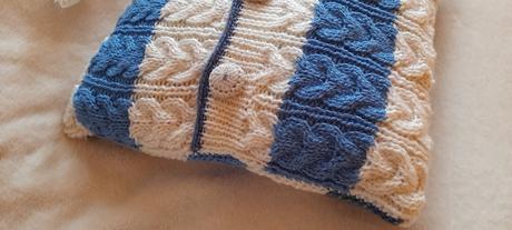 Copánkový povlak na polštář - modro bílý,