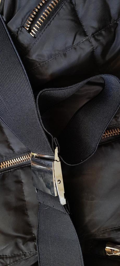 Howeer péřová bunda s páskem kapucí a kožešinou, xl